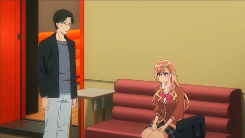 (100)