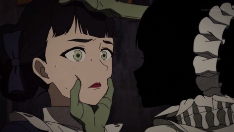 (7)