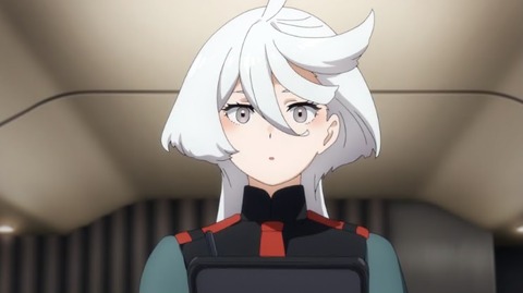 (4)