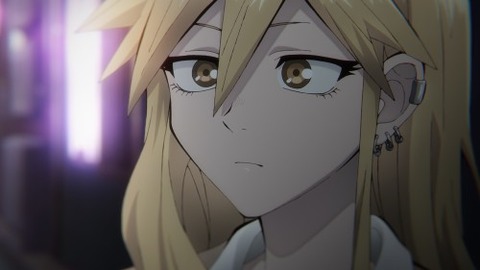 (4)
