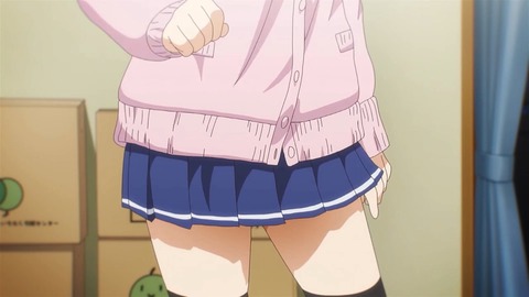 (4)