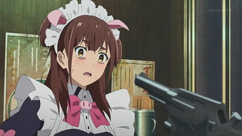 (100)