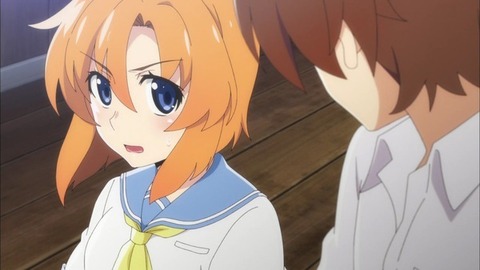 (4)
