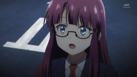 (4)
