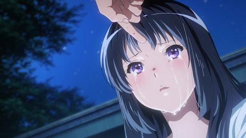 (100)