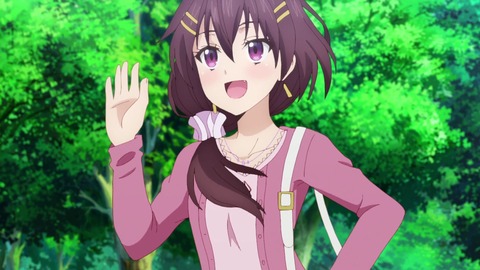 (4)