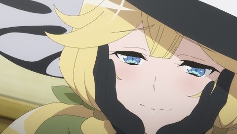 (4)