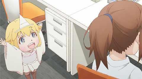 (4)