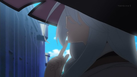 (4)