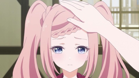 (4)