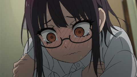 (4)