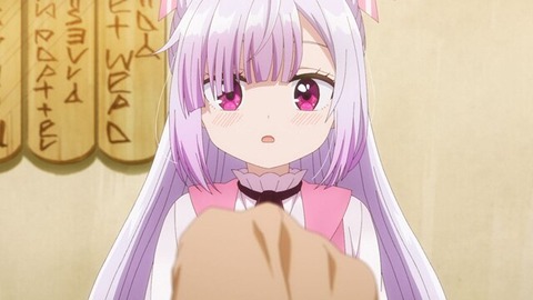 (4)
