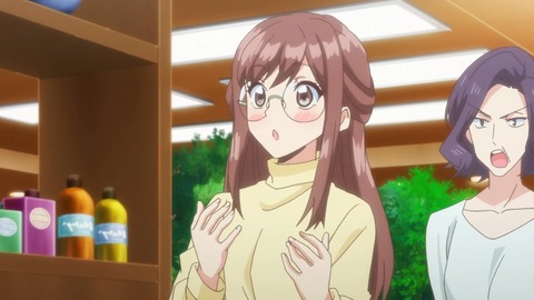 (4)