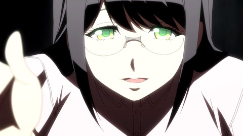 (4)