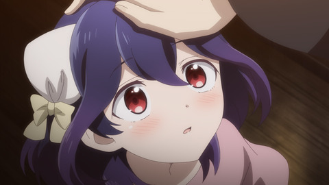 (4)