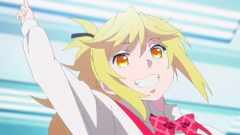 (4)