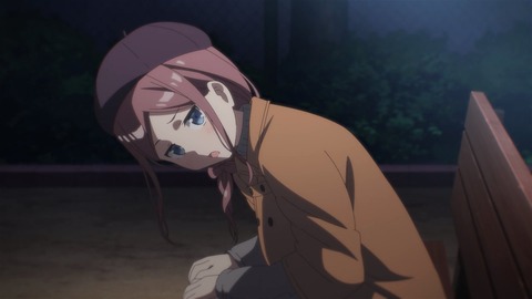 (8)