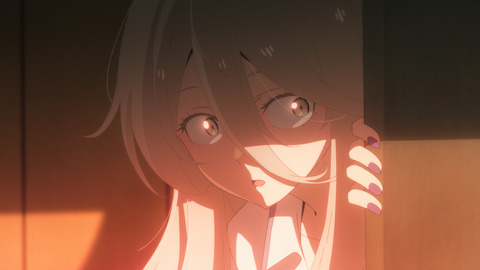 (4)
