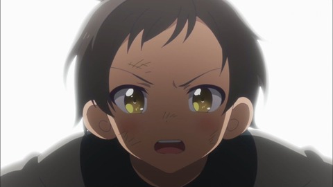 (4)
