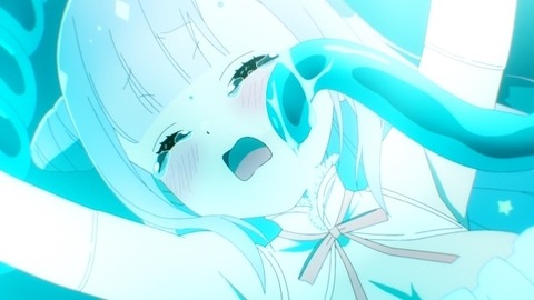 (4)