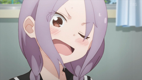 (100)