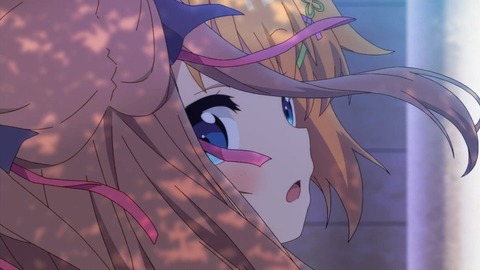 (4)