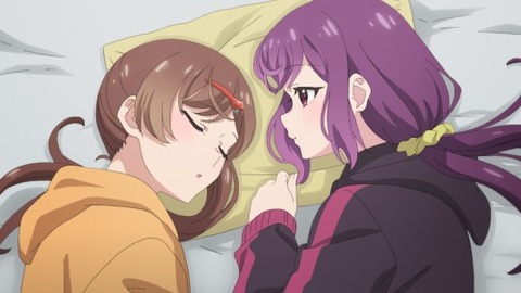 (5)