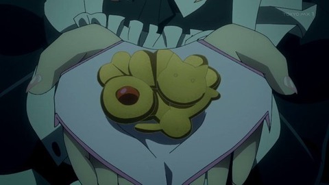(8)