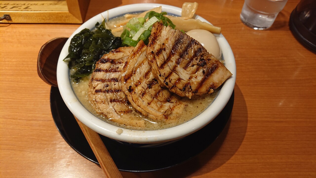 蕨 味噌ラーメンが食べたい 焙煎味噌ラーメン寿宝丸 じゅほうまる の人気no1とno2を食べてきた サラリーマンのランチ