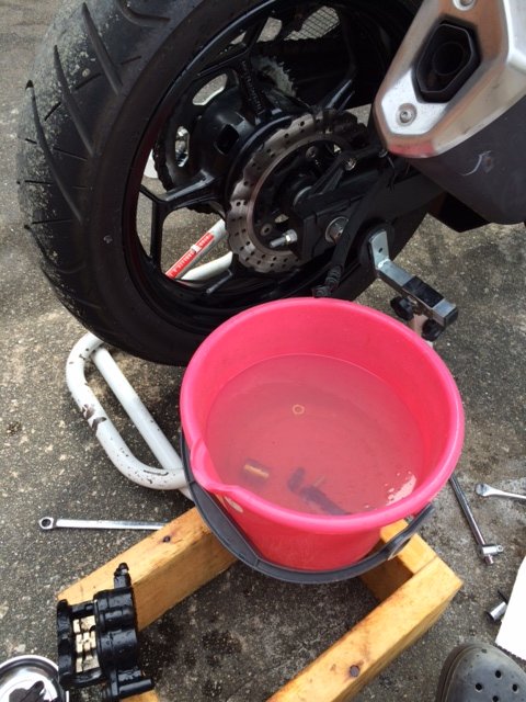 Ninja250rもninja250もブレーキがまったく効かない S1000rr Ninja250r Meister