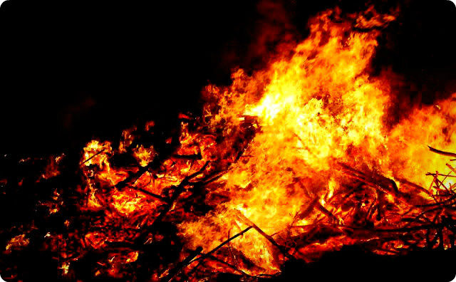 【偶然の連続】黒い煙。隣の部屋。間違いなく火事だと思ったんで… : パラノーマルちゃんねる | 2ch怖い話まとめ