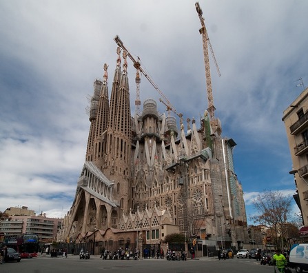 barcelona-3436974_960_720