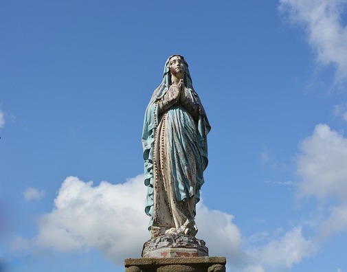 statue-holy-virgin-2710070_640