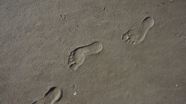 footprint-2143685_960_720