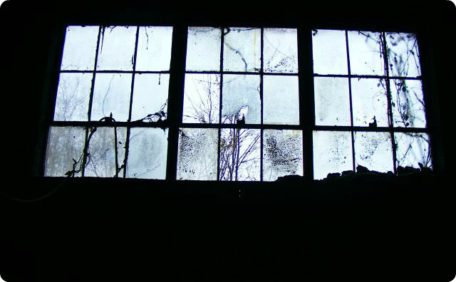 窓ガラス-診療所-怖い話