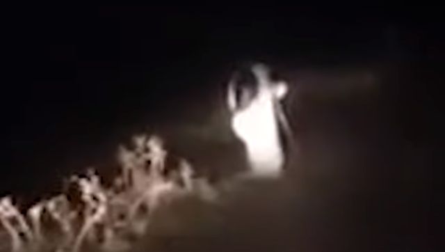 【※人間ホラー】『夜中になると奇妙な人が出没する』とかいう話、めっちゃ怖い…