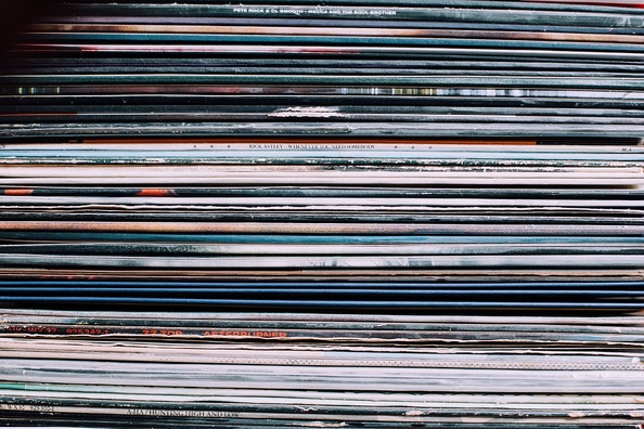 records-2211355_960_720