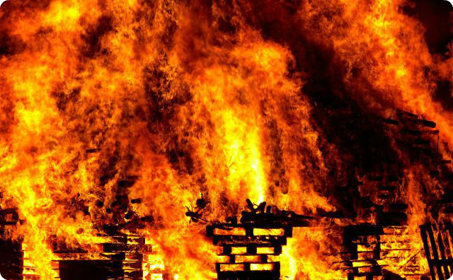 火事、不気味