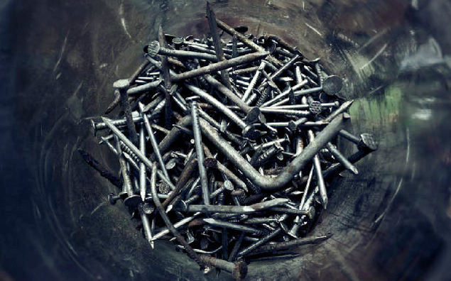 【怖い話】やたらタイヤがパンクする理由が怖い…