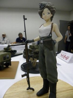 ○無限軌道の会 LISA AND PZB-39 ANTI TANK RIFLE 1/9フィギュア カメラ