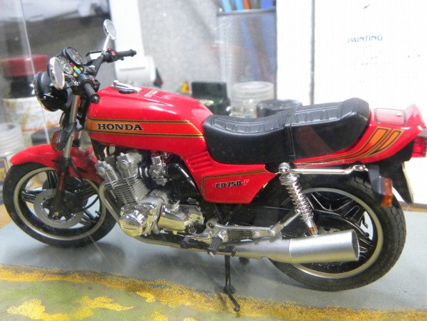 マフラーの謎(1/6タミヤCB750Fエンジン製作記) : つれづれプラモ製作記