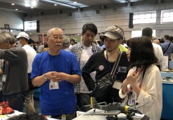 談笑中