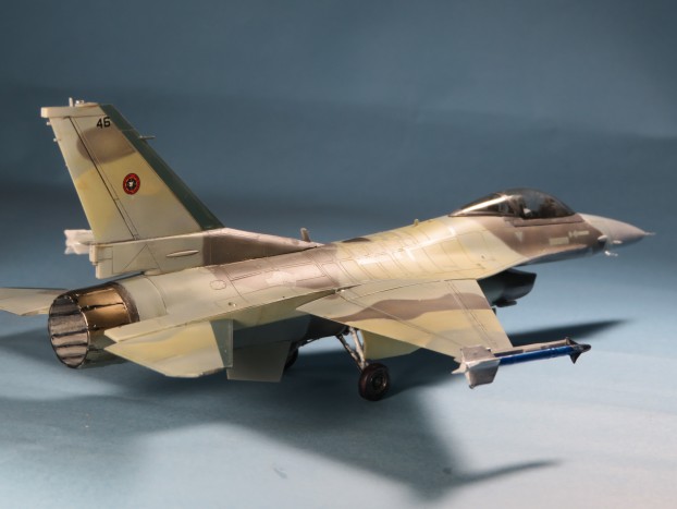 完成(ハセガワ1/72F-16N製作記) : つれづれプラモ製作記