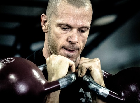 kettlebell-trainer-2052780_1280