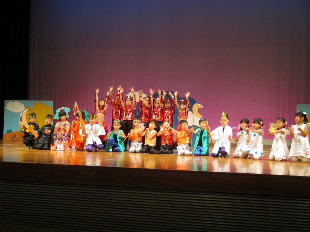１１月１７日 ばら ゆり たんぽぽ すみれ もも組 お遊戯会総練習 認定こども園 西諫早幼稚園