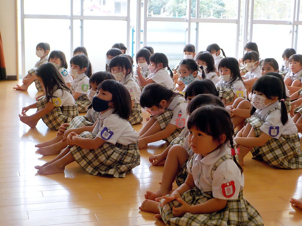 西諫早幼稚園　制服　女の子110～120 3月15日 卒園式 : 認定こども園 西諫早幼稚園