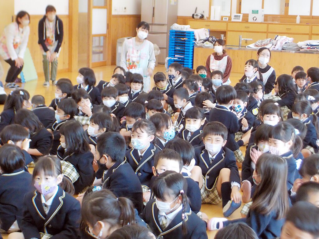 4月6日 幼稚園 1学期始業式 : 認定こども園 西諫早幼稚園