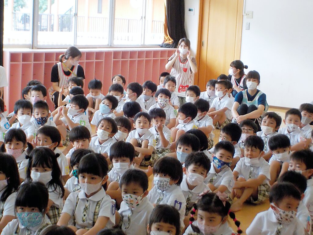 西諫早幼稚園　制服　女の子110～120 3月15日 卒園式 : 認定こども園 西諫早幼稚園
