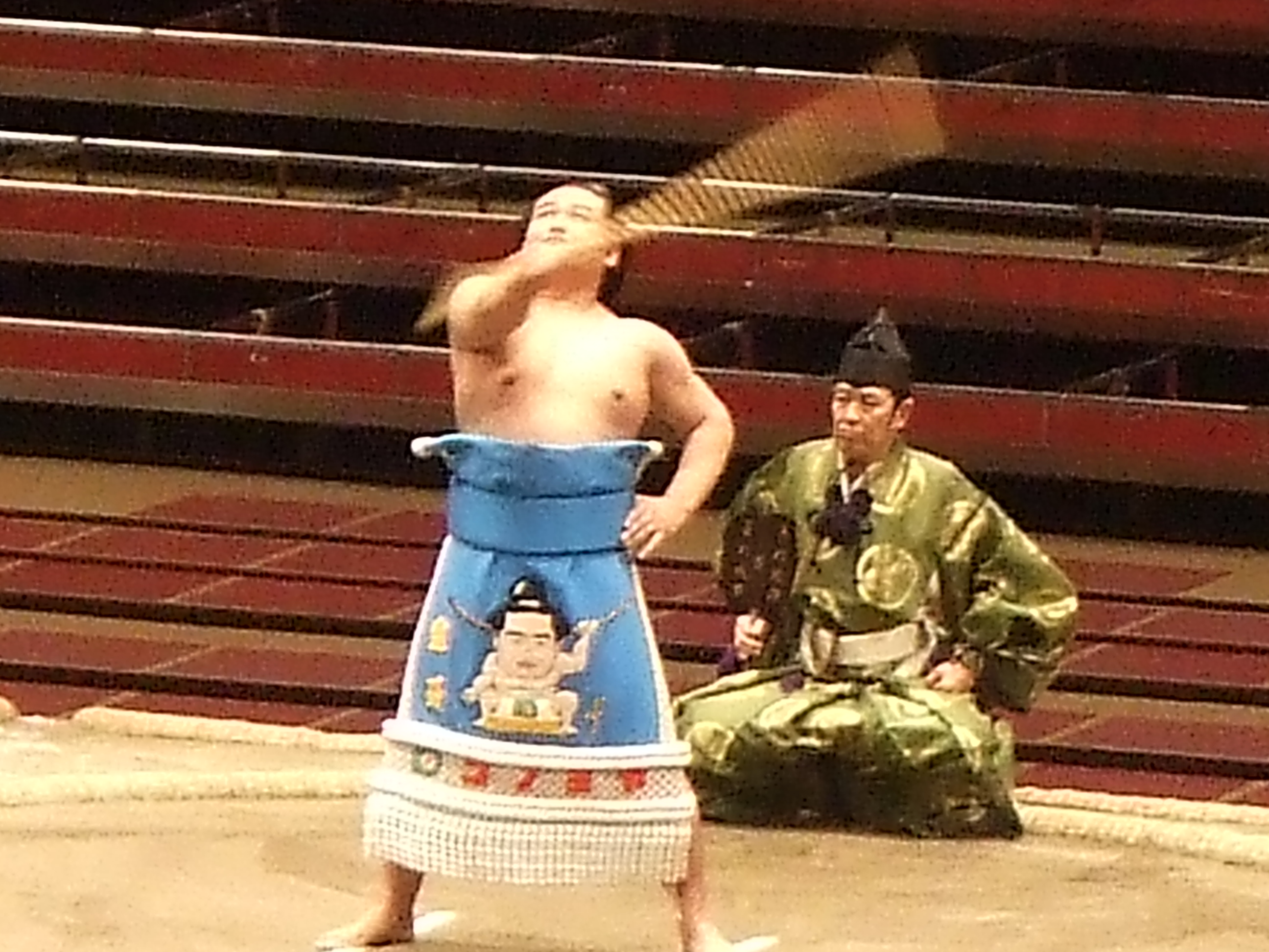 皇牙断髪式 水 戸 泉 メ モ リ ー