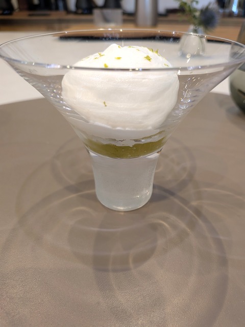PXL_20251206_045202558